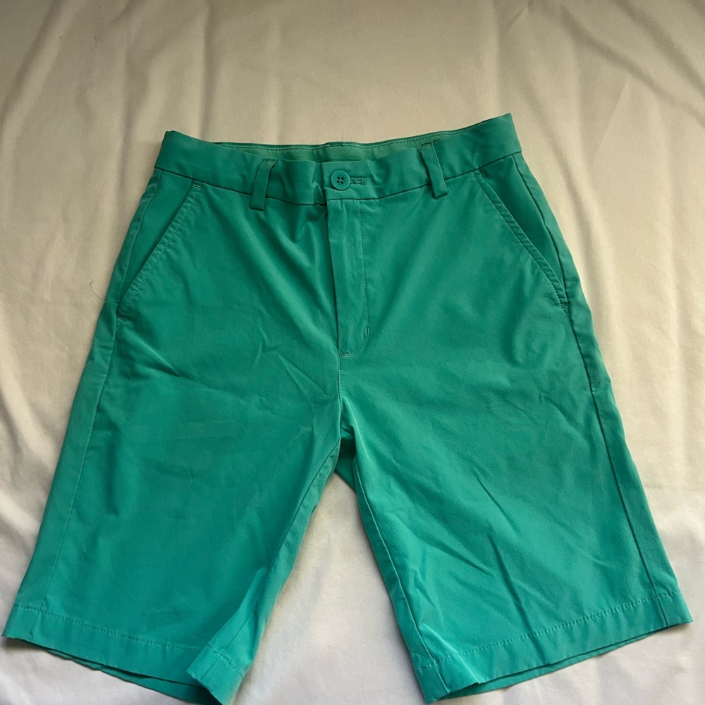 Vineyard vines short size 14 boys gently worn